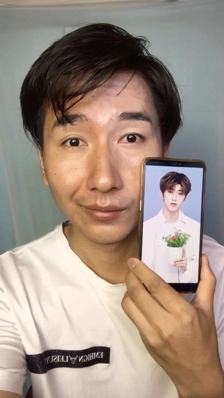 蔡徐坤仿妆,你们说像不像