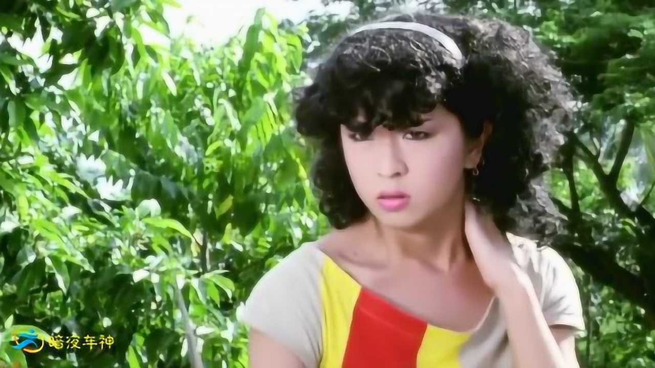 小胖子下手太狠了，专打美女隐私部位，美女要抓狂了_高清