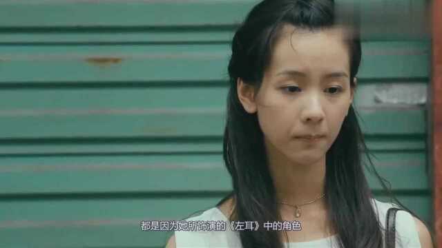 港风女神陈都灵现身机场,看到那双笔直的腿,小编羡慕了