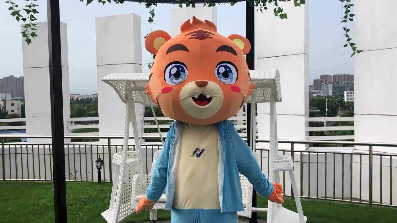 来看江小北宅舞啦