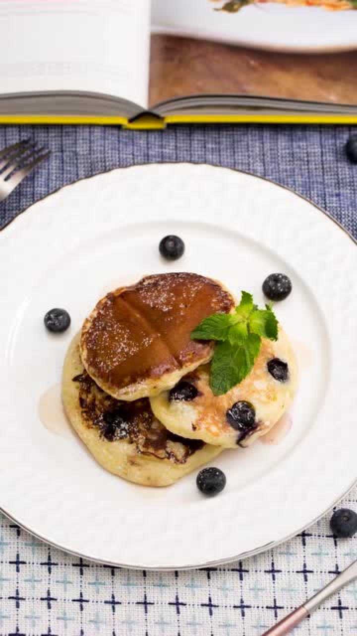 法国蓝莓热香饼美食小吃,如此丰盛的外国早餐,你吃过吗
