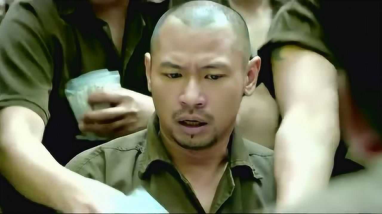 澳门风云3 黑金刚找茬,周润发展示魔术手赌香烟!