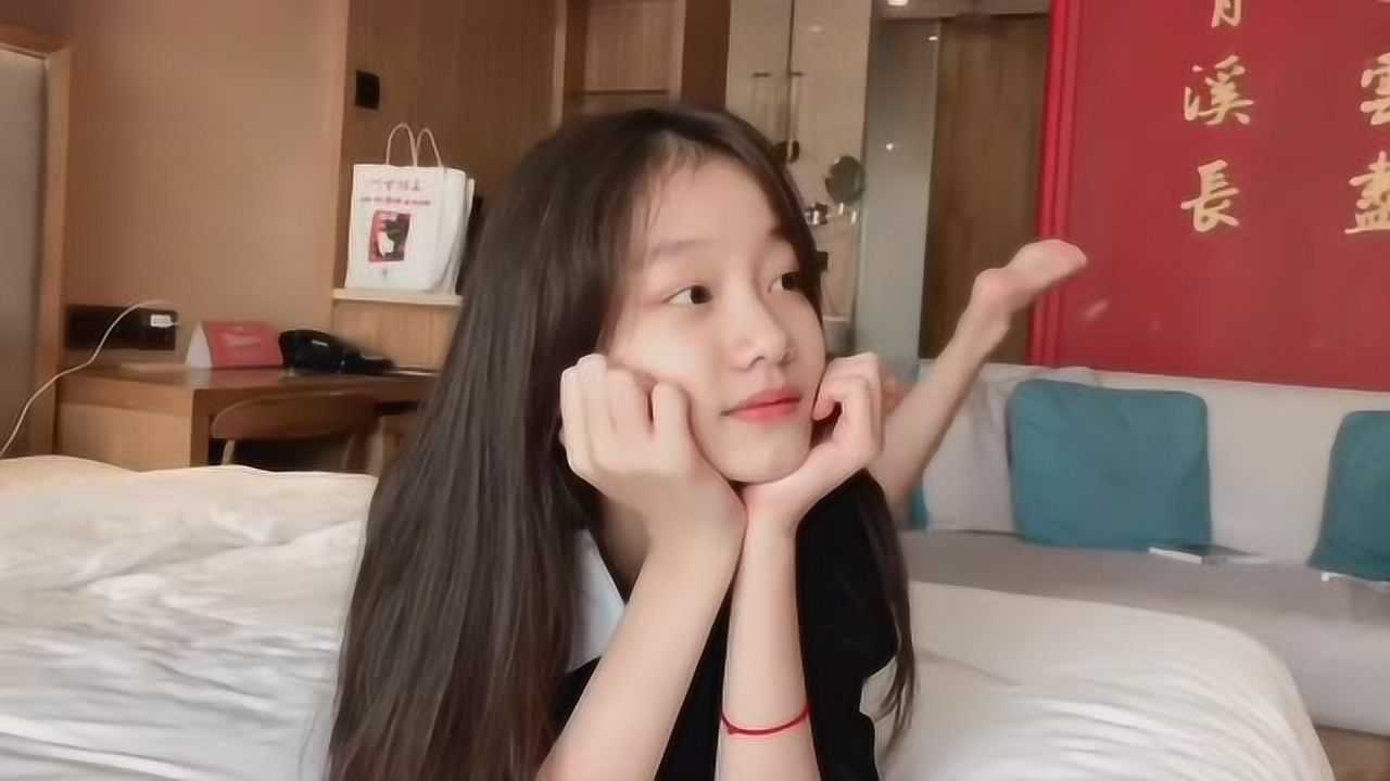 初中生的脚丫这么小么
