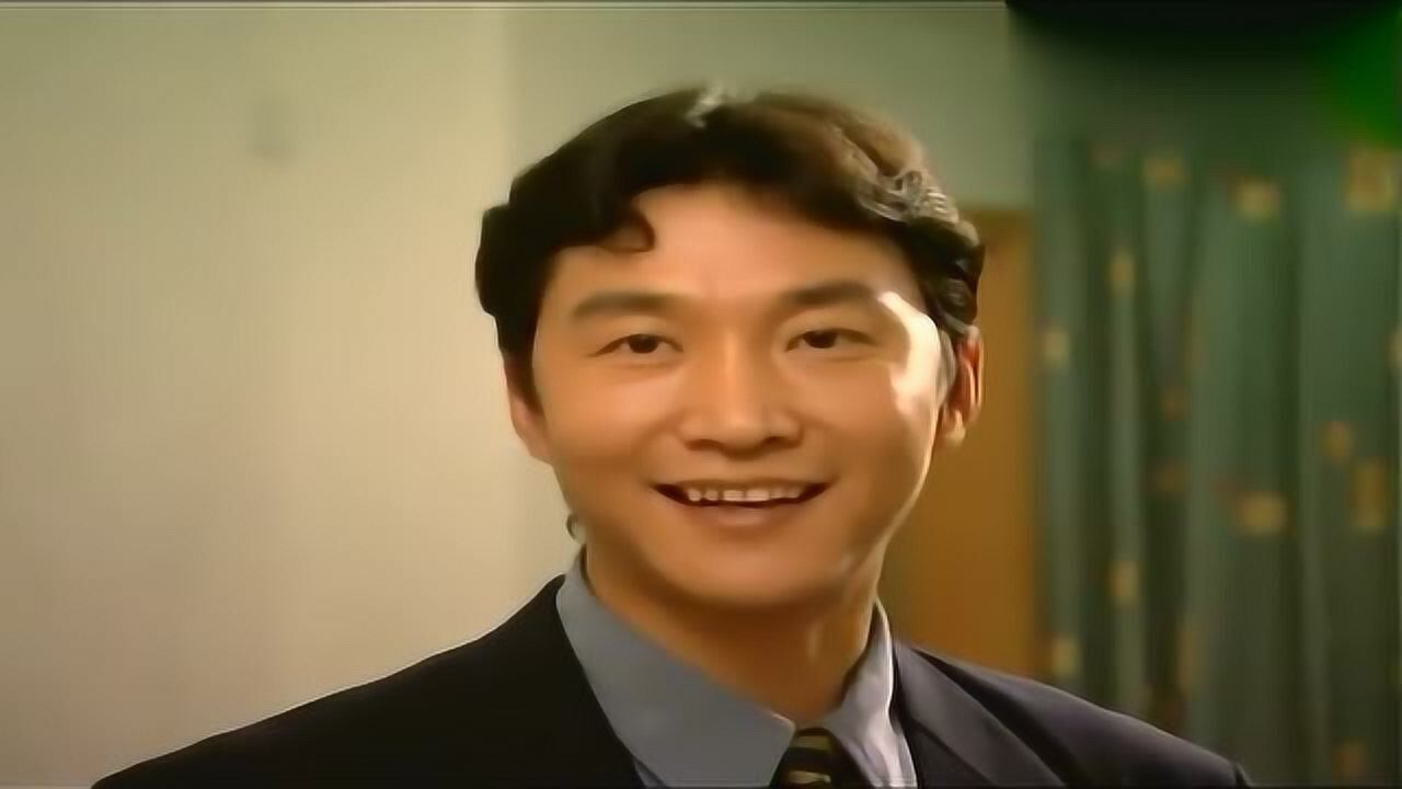 张世豪在母亲面前真乖,虽是粗茶淡饭,依然吃的很香