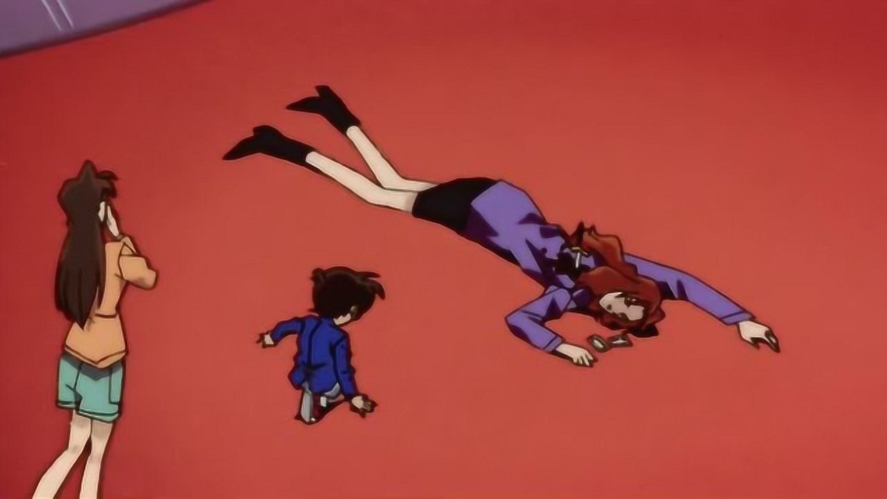 名侦探柯南突然停电奈奈小姐被刺身亡