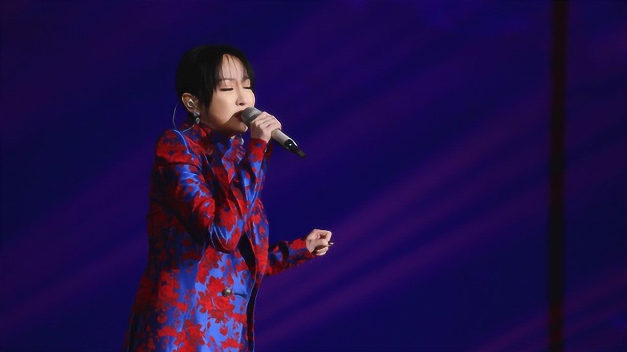 萨顶顶演唱易燃易爆炸惨遭丁太升吐槽做作委屈的直掉泪