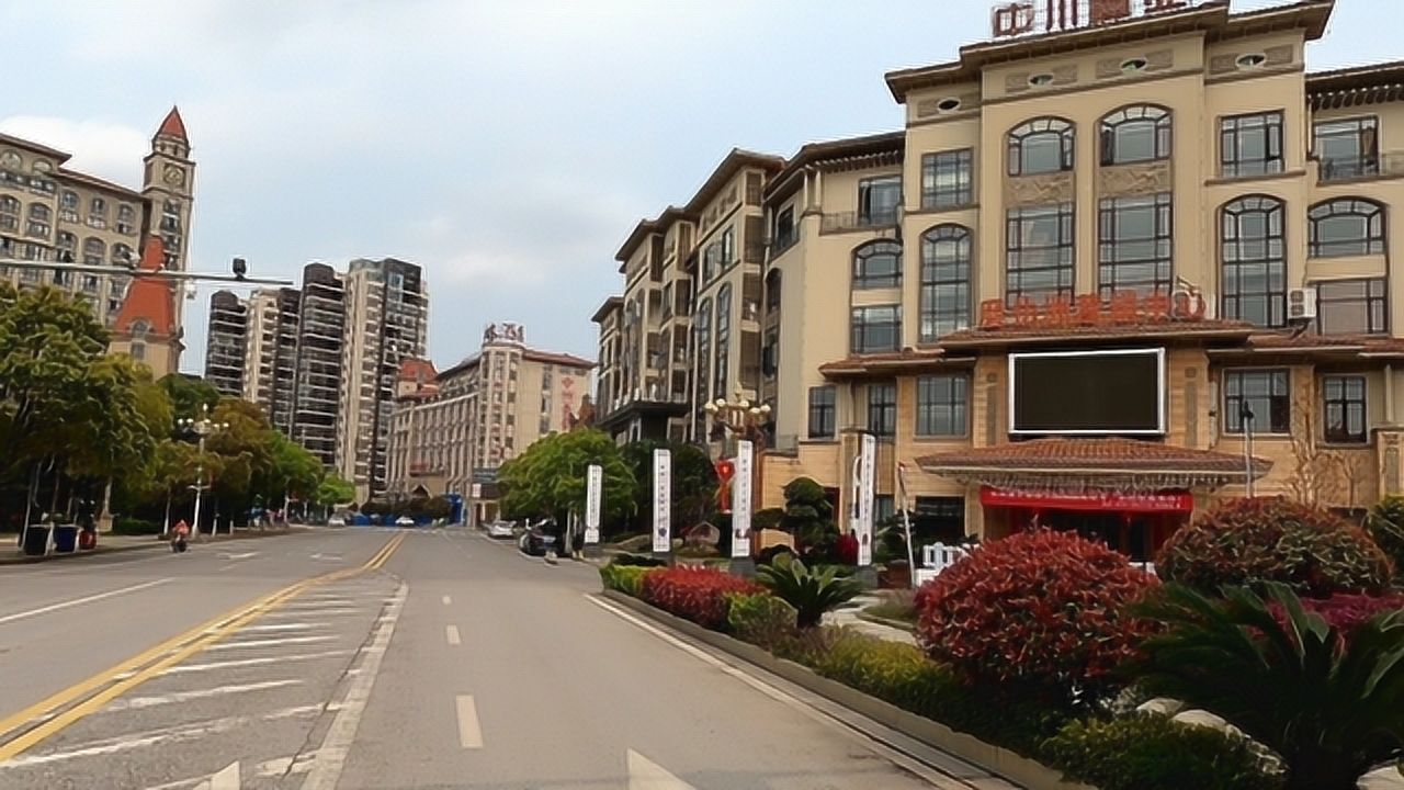 实拍江西省鹰潭市余江区街景,一座悠闲美丽的小城,这里有你熟悉的地方