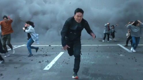 几分钟看完韩国灾难片《白头山》，用核弹炸火山？只有韩国想的出来