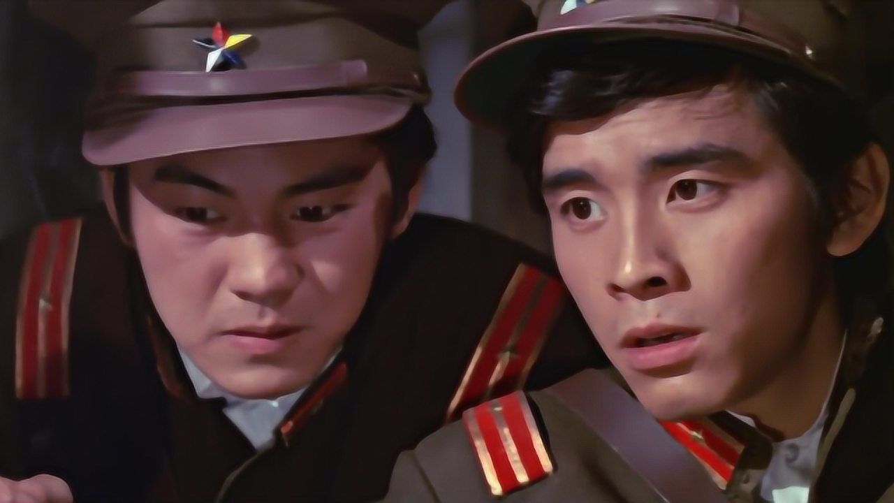 无名英雄:两人去赌钱,小辣椒被认了出来,两伙人打了起来!