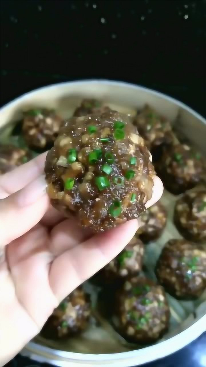 大部分福建人都爱吃这种红薯粉圆子,算是当地的一种特色小吃