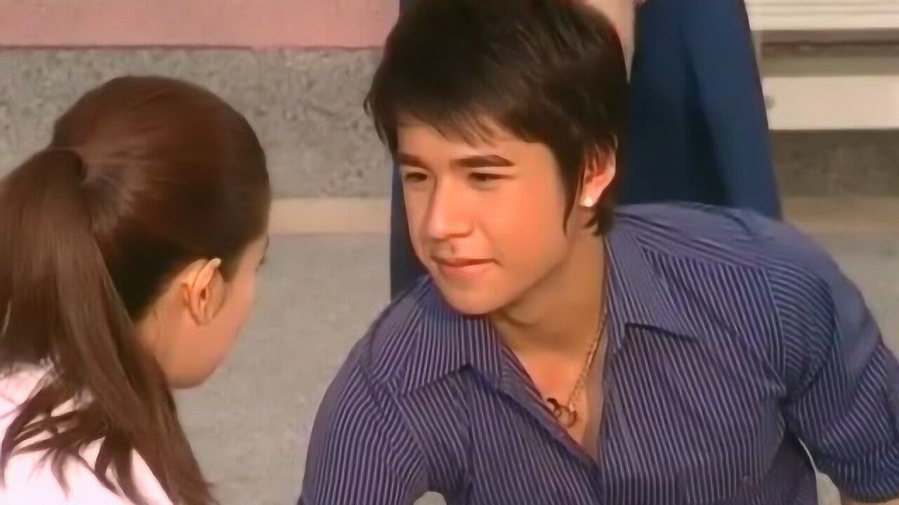 泰剧麻雀变凤凰富公子初见星星就被其气质给深深吸引