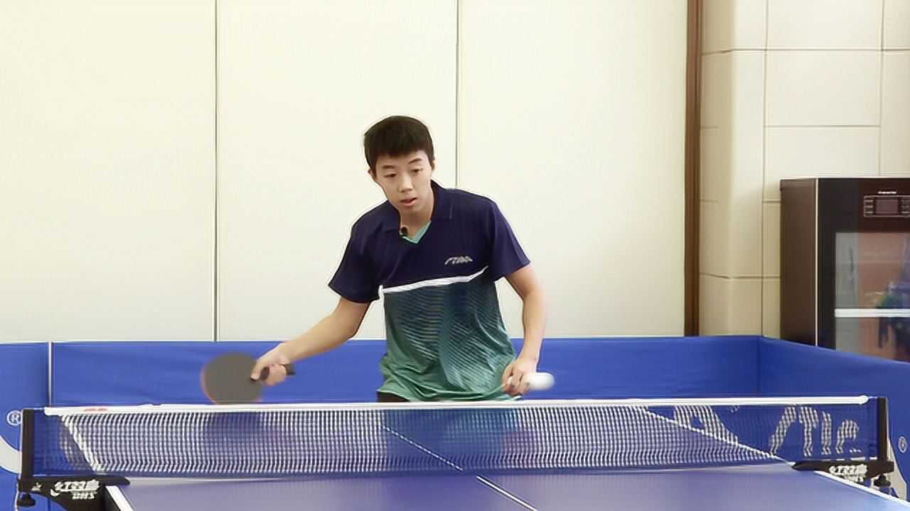 好久不见尹航出手依然犀利而充满灵气专程为球友试打碳素纪元