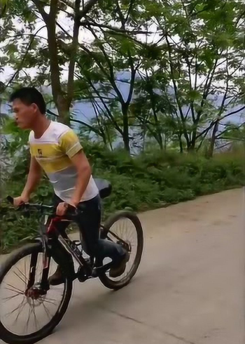 像这玩法,在我们老家被称为"苕包",意为不务正业吊儿郎当的人