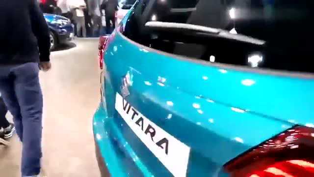 2020款铃木维特拉Vitara,坐进车内