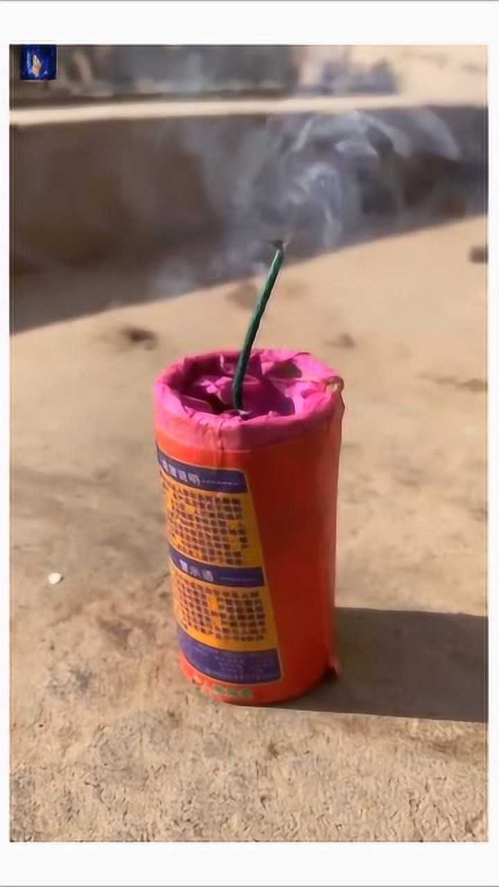 看了这个鞭炮爆炸的视频手机默默放远了的集合