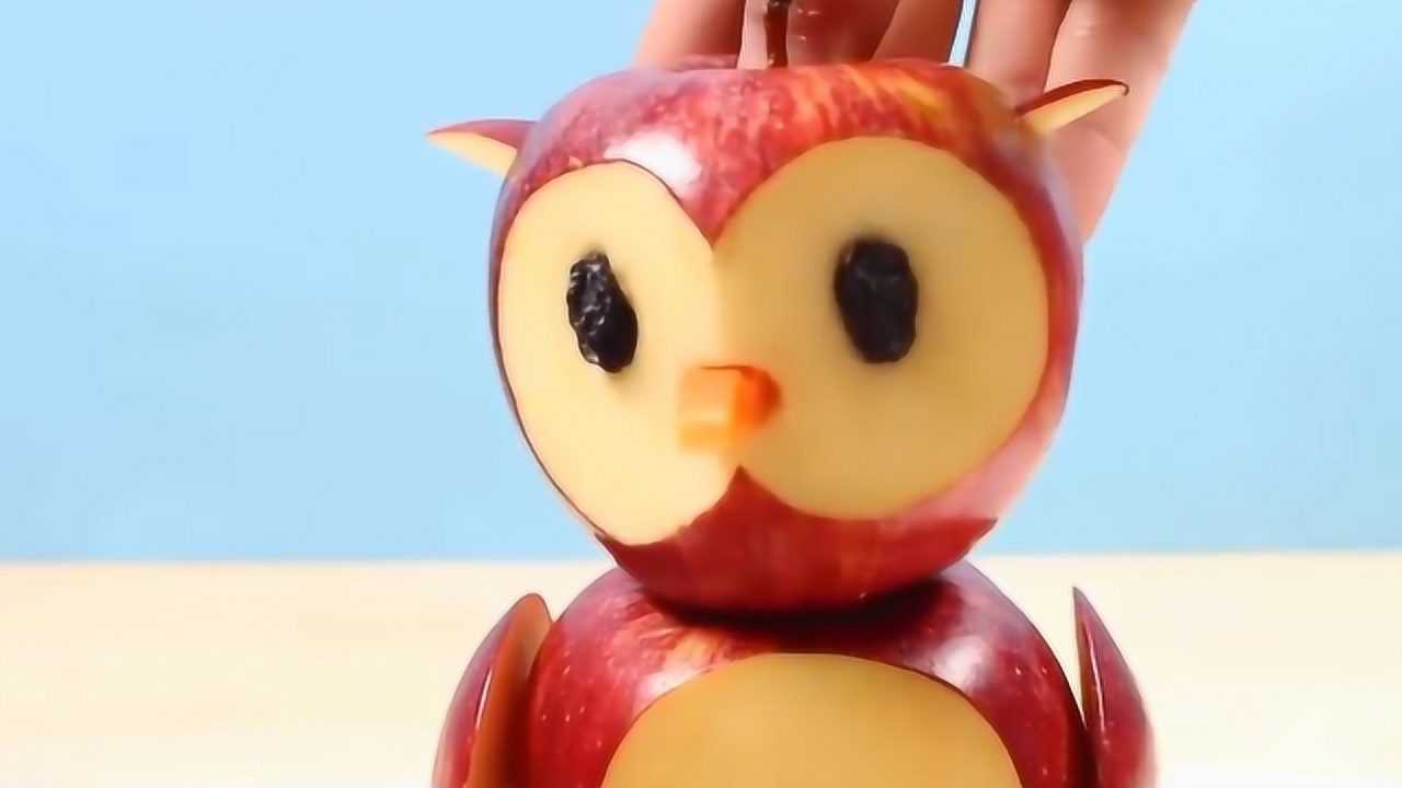 牛人用苹果拼动物造型仅有2个苹果做出猫头鹰那样子近看像极了