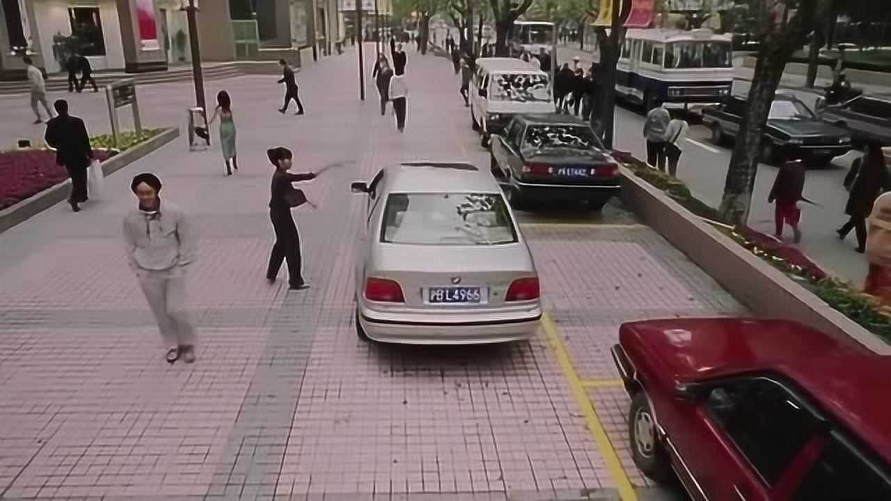 少林功夫好啊美女停车直接用手推进去还要什么侧方位停车