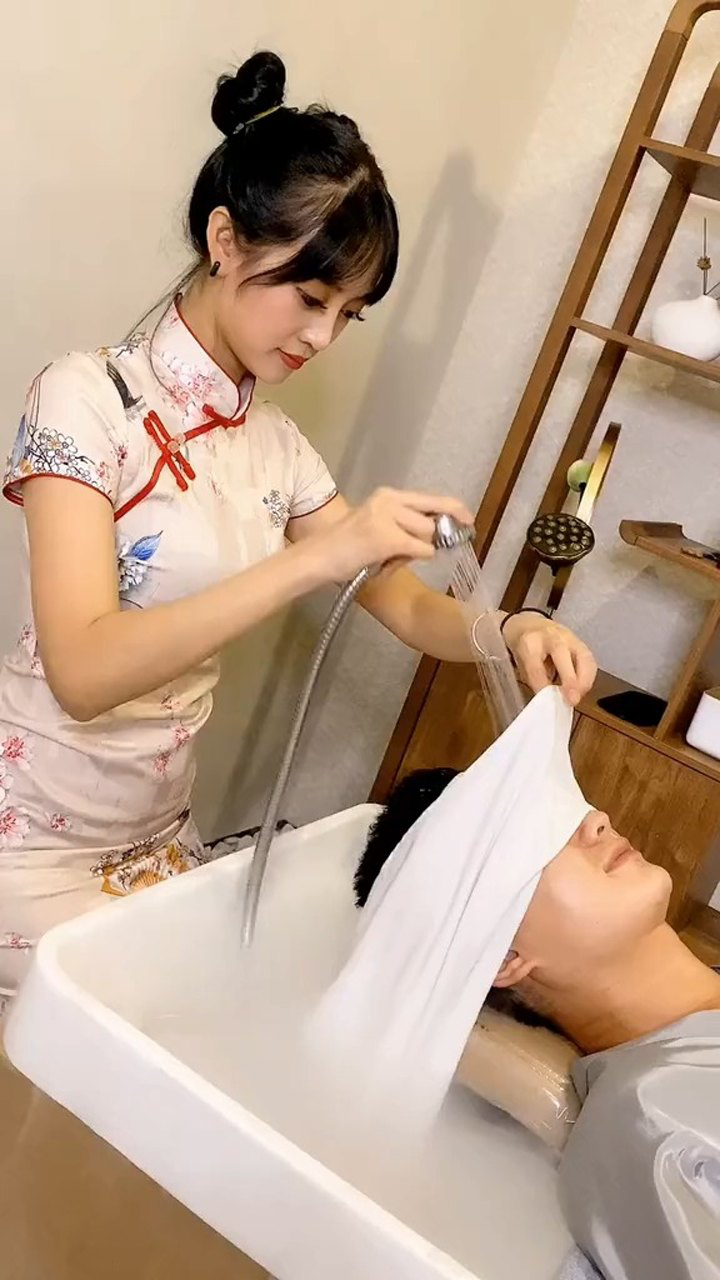 采耳,刮脸.这几天来晚了,你们会想我嘛._腾讯视频