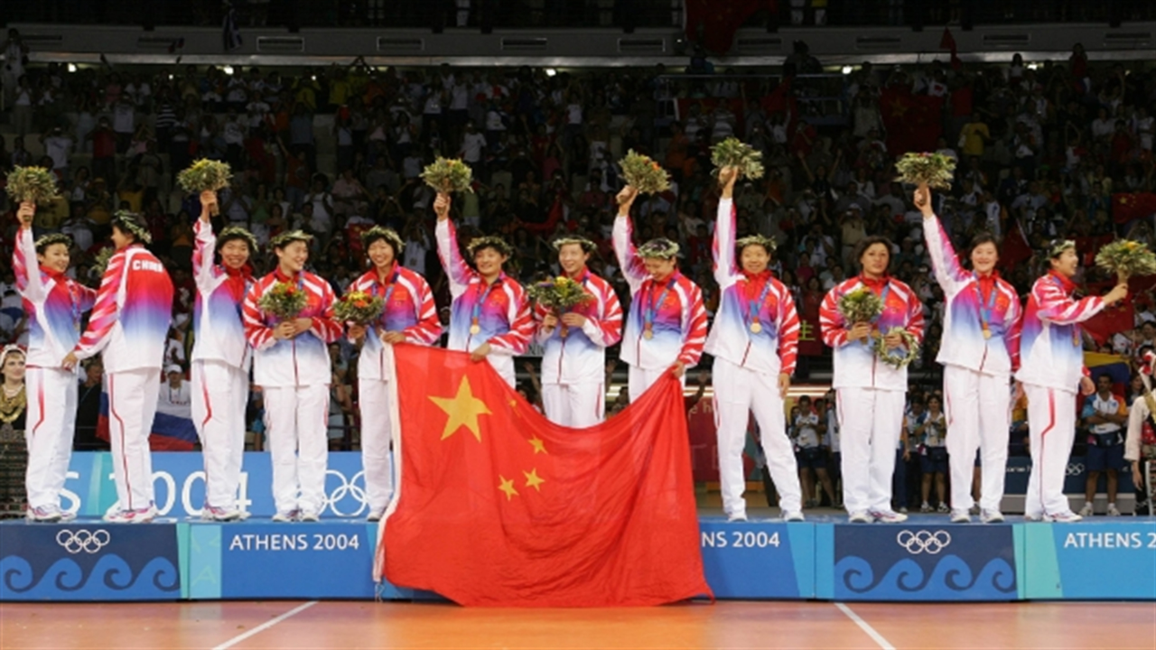 奥运会精彩瞬间,中国女排上演连续暴扣得分,直接将巴西女排打到崩溃