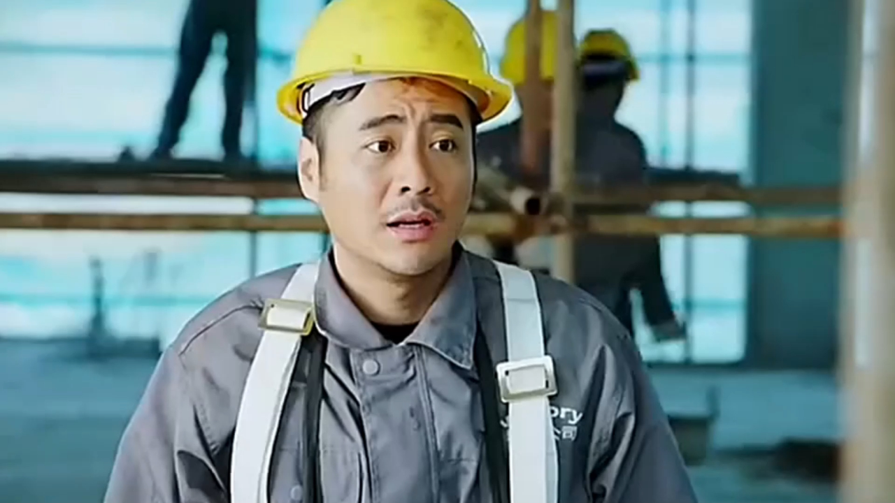 老师傅无意间瞥了一眼脚手架，瞬间就感觉很危险|春天里_腾讯新闻