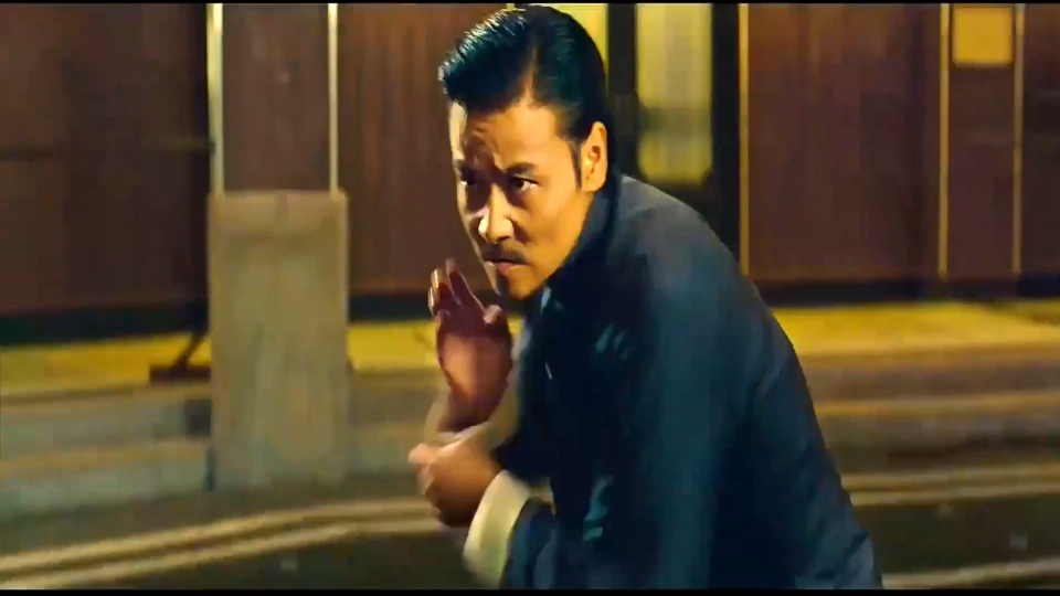 甄子丹和张晋这段功夫对决,堪称全剧亮点之一,行云流水!