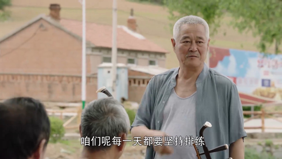 最小的鹅却能领头,刘老根借机点拨:辈分大才能带队