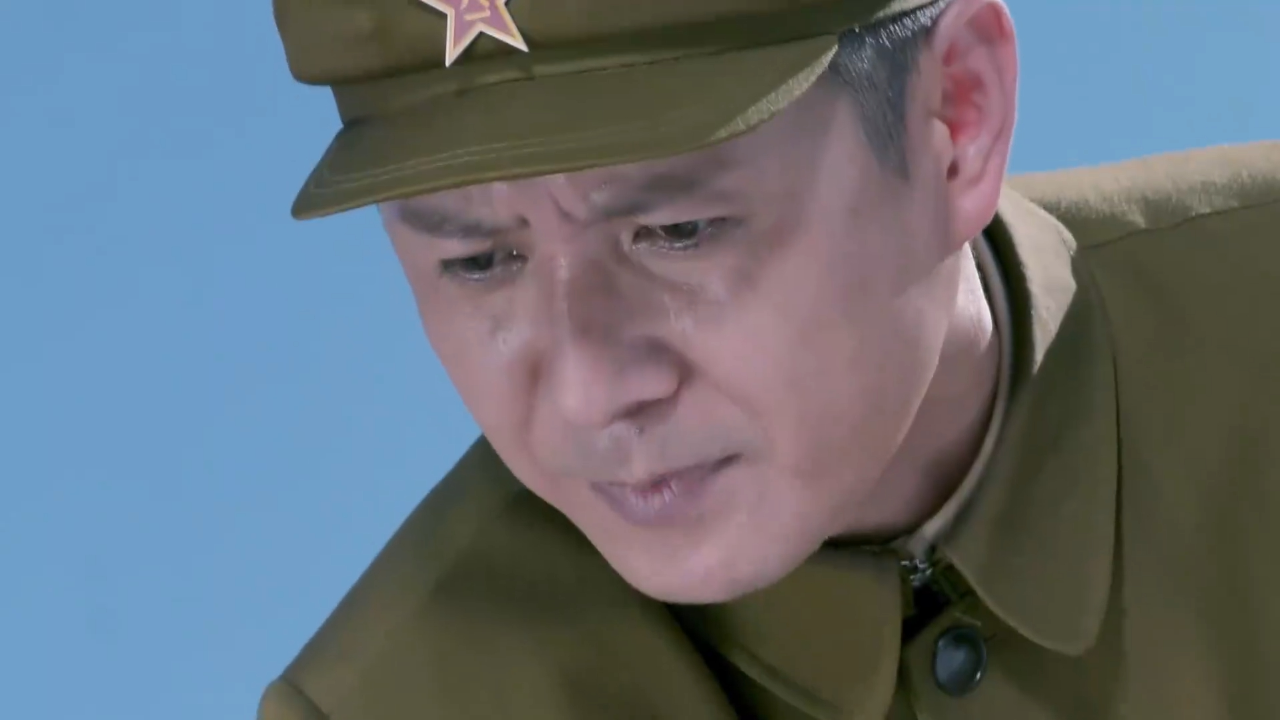 战士狂妄自大谁都不服,不料首长忍无可忍,当场教他做人_腾讯新闻