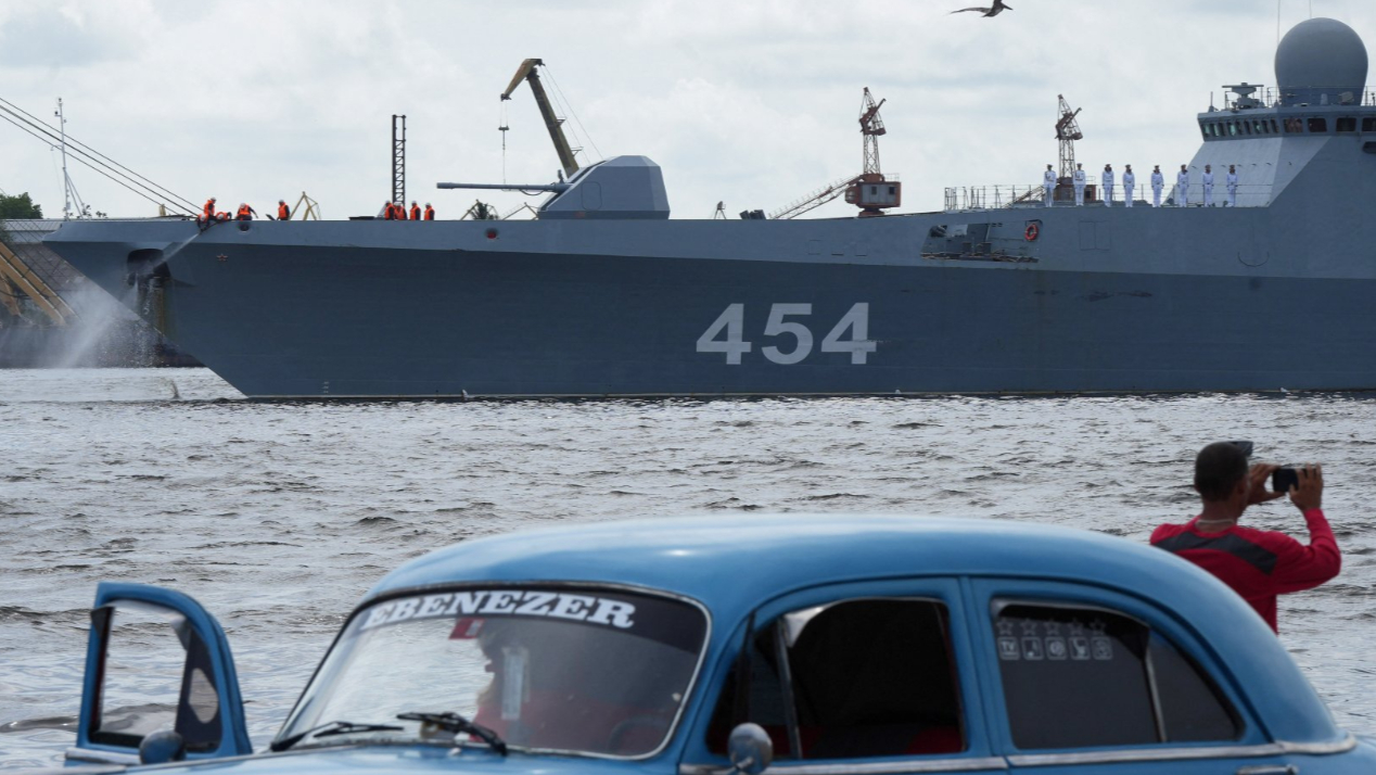 三艘俄罗斯军舰在短暂访问古巴后离开哈瓦那港