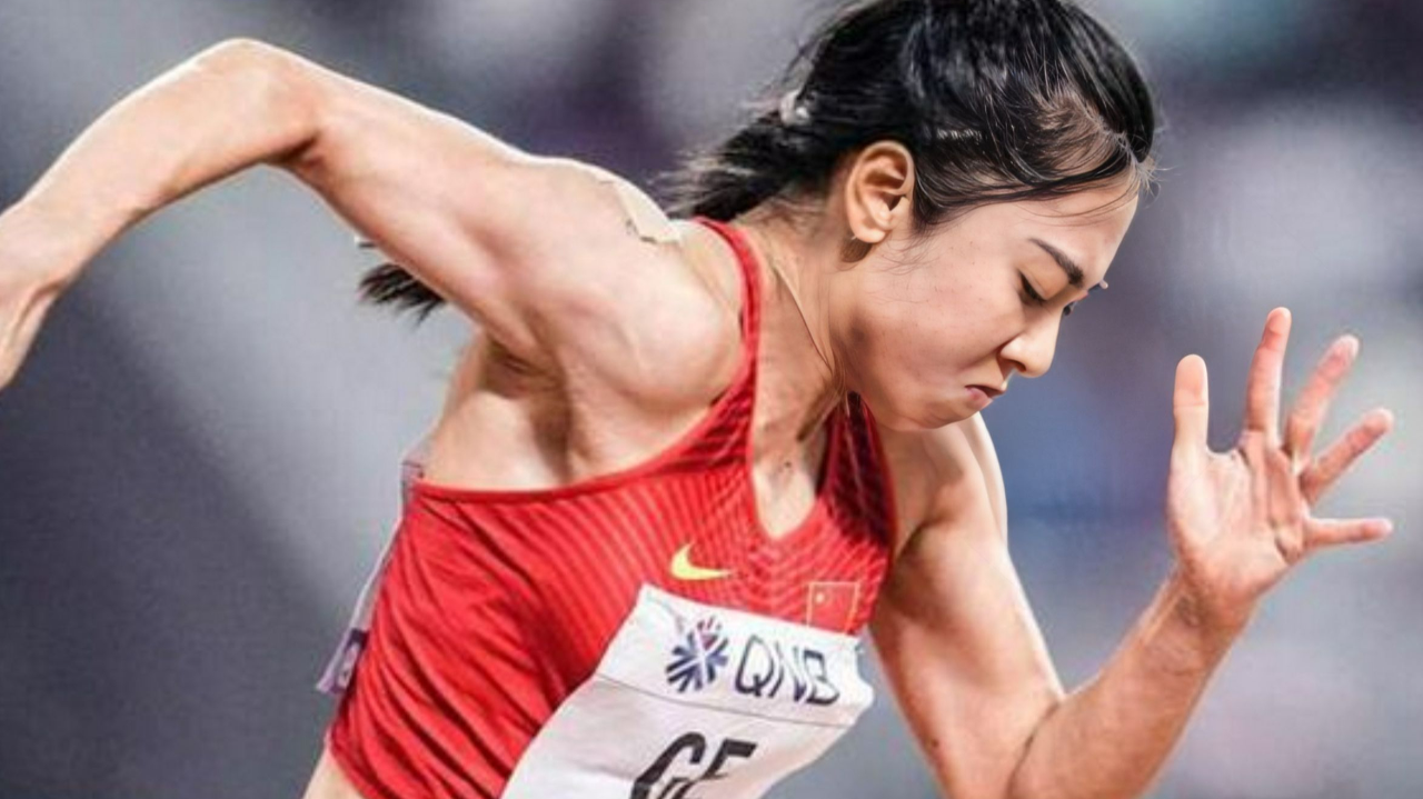 名场面|中国"女飞人"葛曼棋因身高遭嘲笑,上场拉爆一