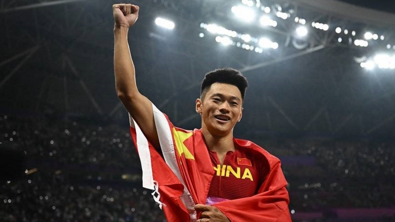 100天100人 | 谢震业:亚洲200米之王!30岁重回巅峰,剑指巴黎奥运