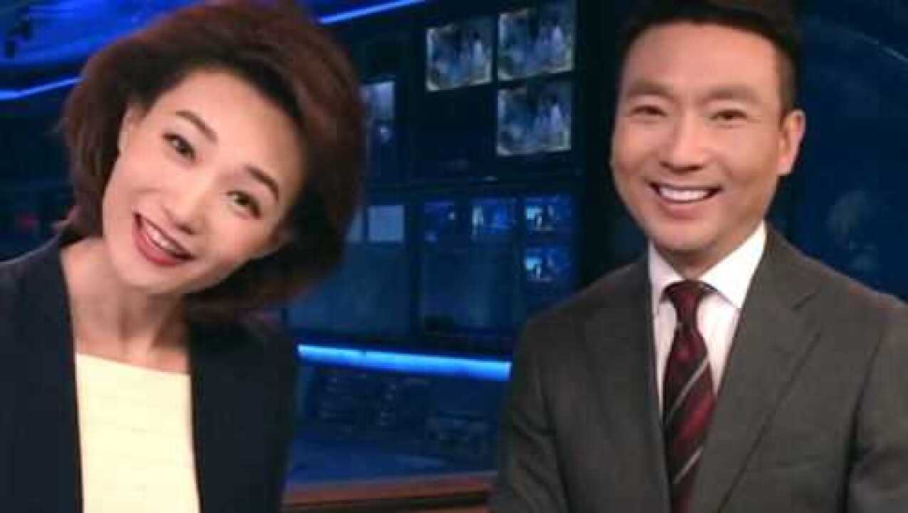 播完新闻联播两位主持人会聊点啥康辉李梓萌在线揭秘