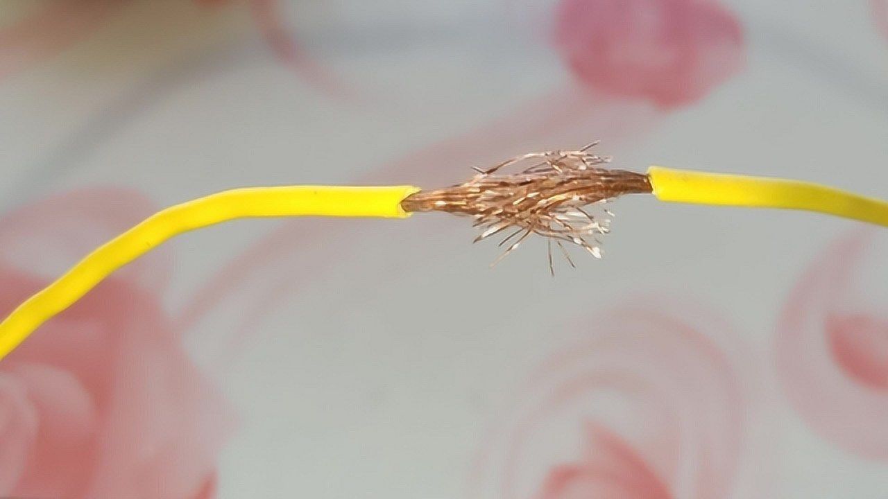 偷学来的电线接头绝活,接法专业又美观,胶布还不用缠,涨知识了