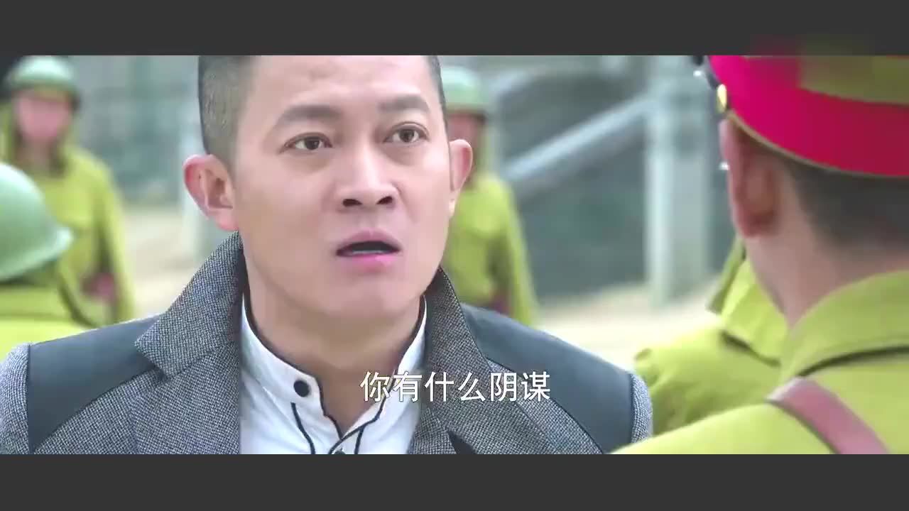 日军大佐带兵进村里,看见整个大村子里只有一人,被吓得要死!