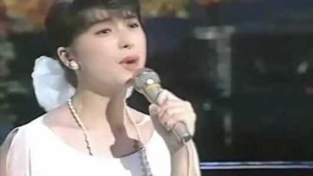 终于找到了李克勤《月半小夜曲》的原版,女神真的太美了!