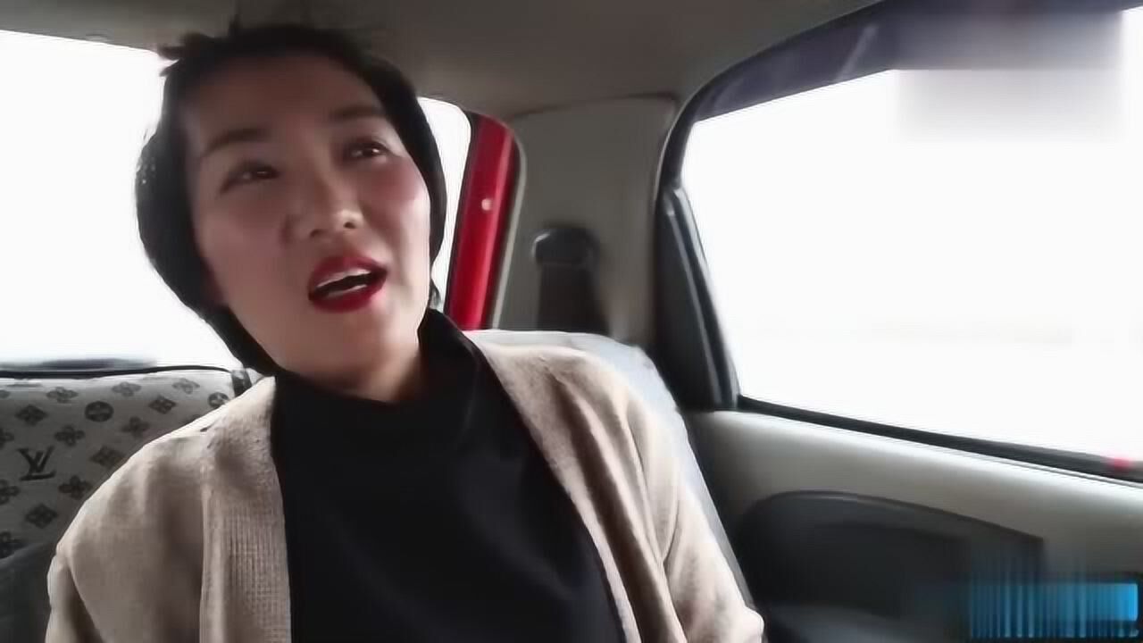 美女打車不要錢,竟全靠放屁,司機反應太逗了