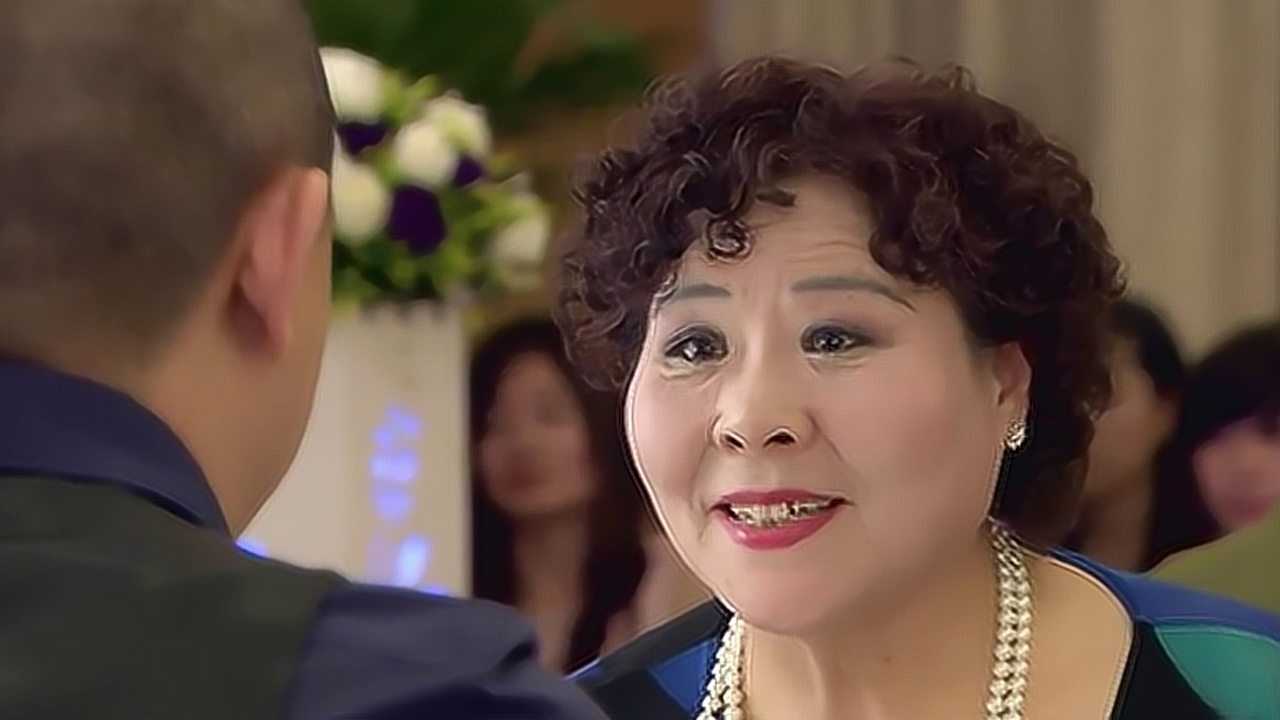 穷小伙没车没房也敢去参加相亲没想到富婆没关系我都有