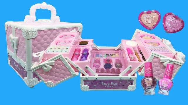 儿童化妆箱,口红,腮红,眼影等一应俱全,快来给冰雪公主化妆吧