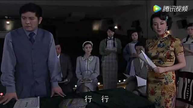 杜敏赫因李梦露的死大发雷霆,退出了表演.