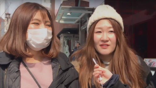 日本姑娘来中国旅游，看到街上中国女孩后直言：不懂中国女孩！