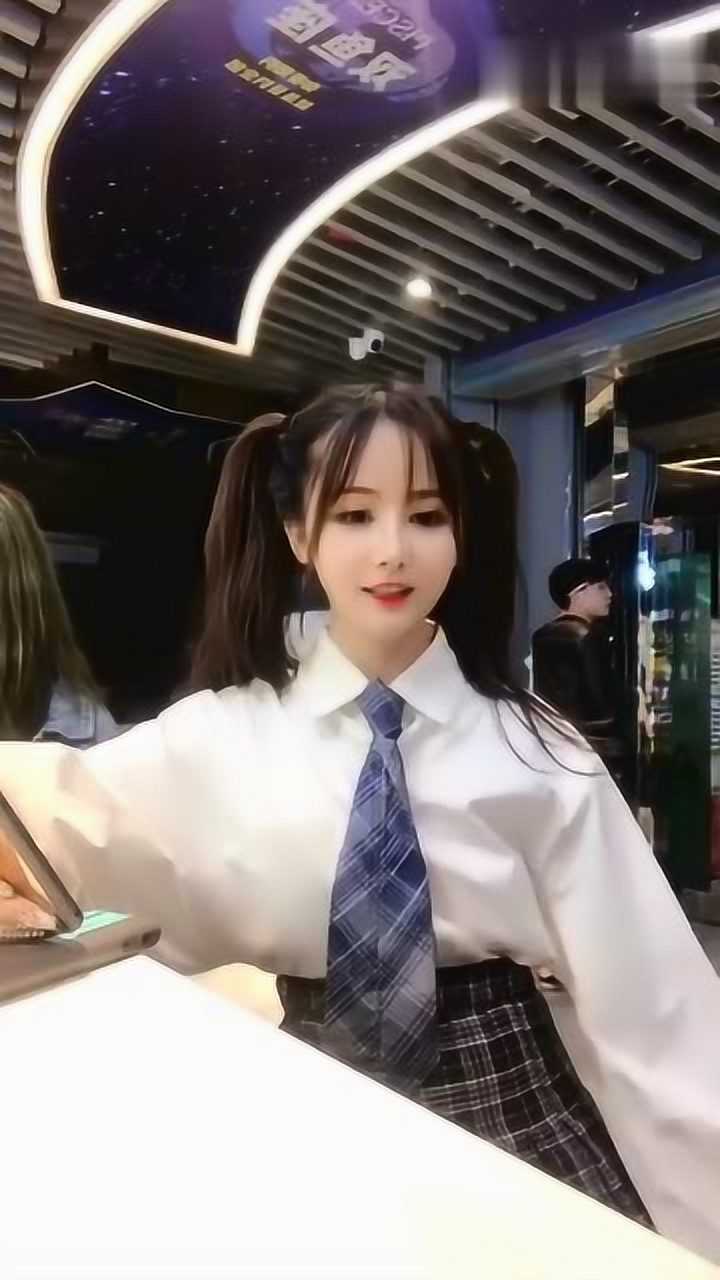 无意间偶遇的小姐姐双马尾长相太可爱网友心动的感觉
