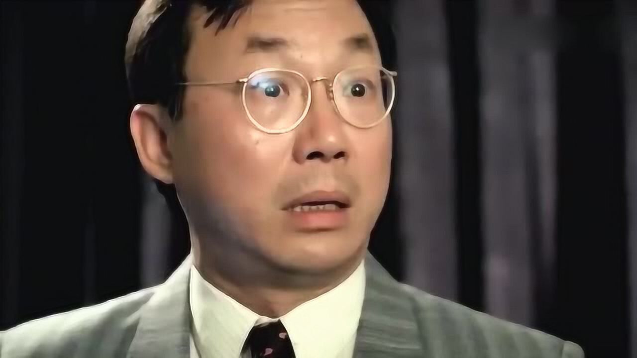 新半斤八两:劫匪来打劫,小伙看不下去了,用只龙虾挟持劫匪老大