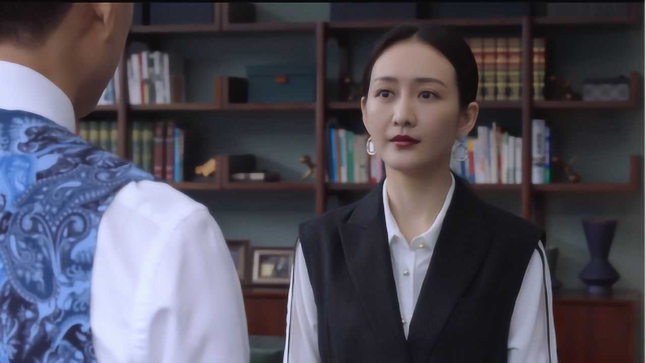 速看《精英律师》第二十四集 蓝红放弃代理 提出更换律师