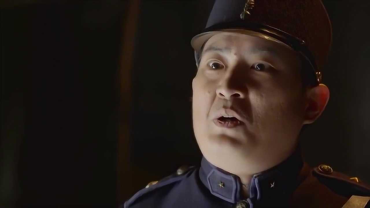 战士乔装混入闸北巡捕房抓住探长营救兄弟下秒探长遭殃了