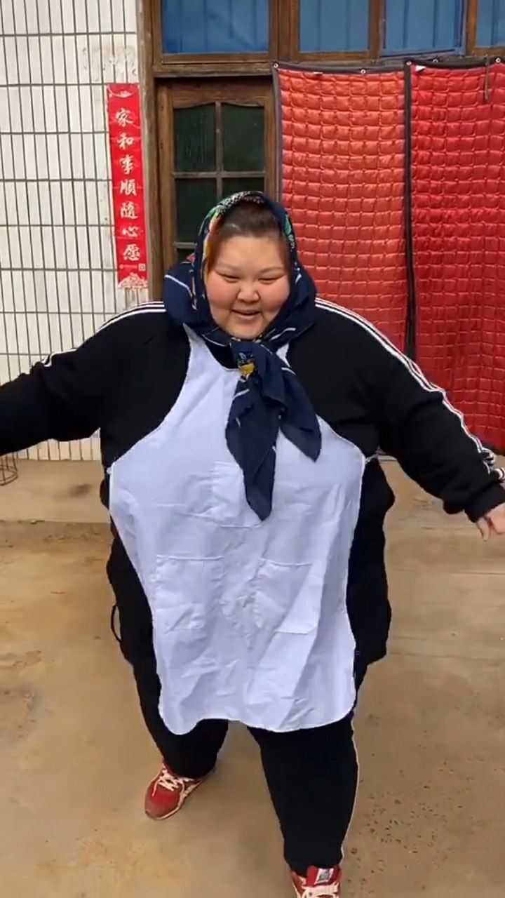 400多斤的胖妞跳舞,感受到了地动山摇了吗?