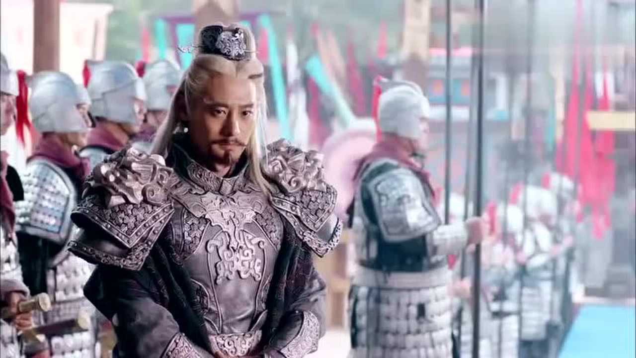 武神赵子龙诸侯联军收密报高则设计调开吕布杀死了守将徐荣