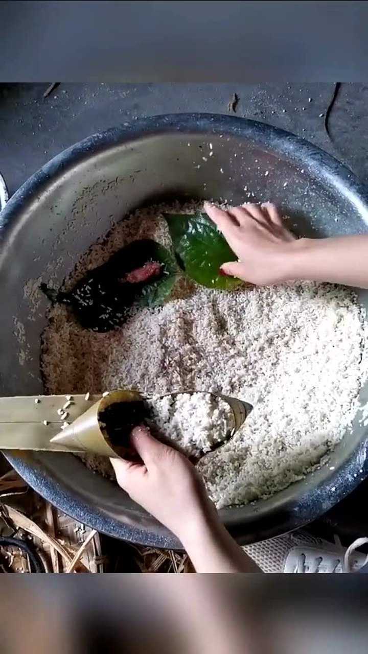 用露兜叶包粽子本就少见这包法更是稀罕