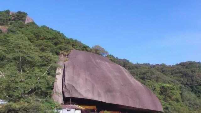 被石头“压榨”的寺庙,至今已有400多年的历史,堪称奇迹建筑