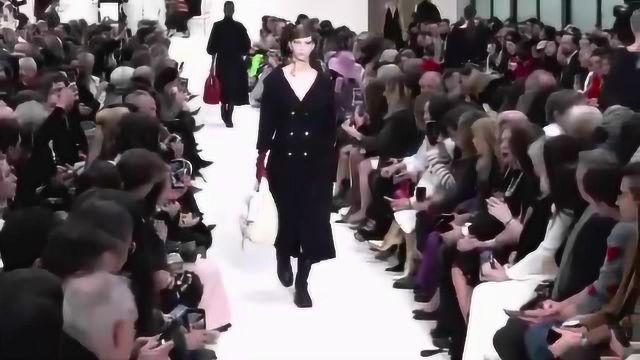 Valentino 2020 秋冬:深邃的黑