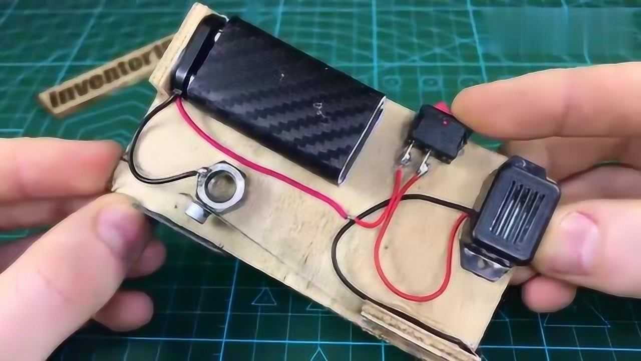 牛人自制的自动关门装置,太实用了,再也不用手动关门了!