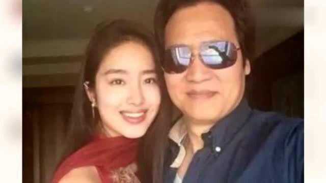 杨采钰两个字回应与忘年恋男友陈金飞结婚传闻